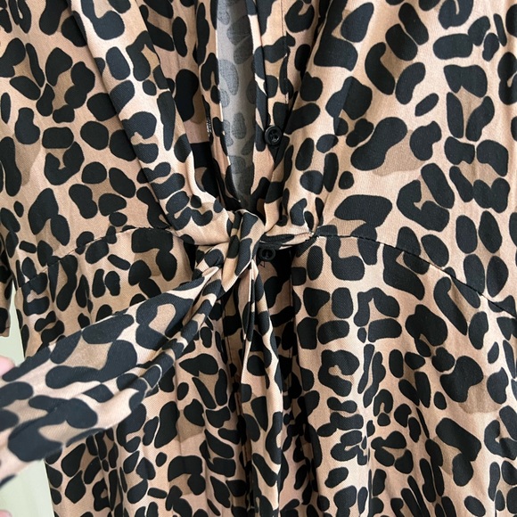 Beautiful and chic medi dress new no tag pit to pit 19 and 15 from waist - Picture 11 of 14